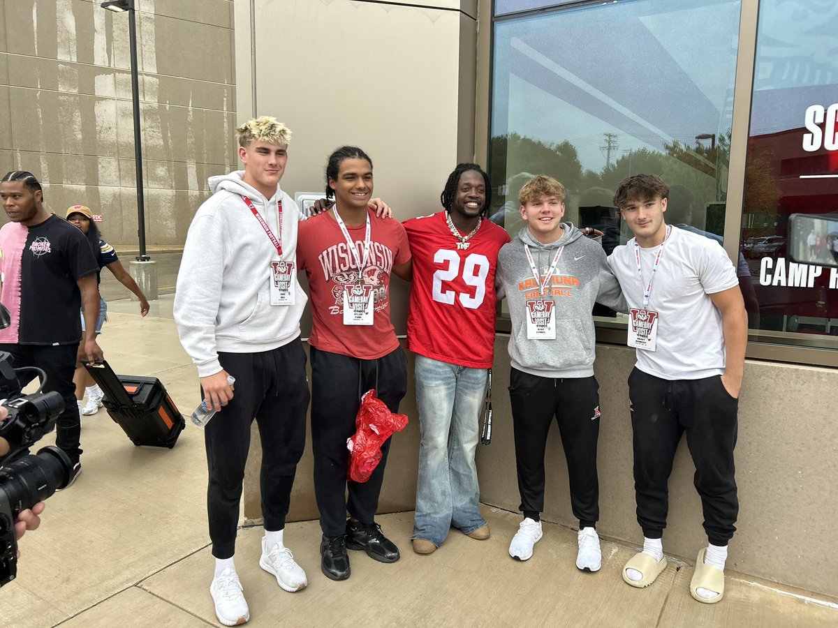 Jake_Mau2's tweet photo. Thanks @BadgerFootball for the game day invite! It was great catching up with @NateLetton before the game. We also ran into @Melvingordon25 after the game. https://t.co/I69YNUQU8q