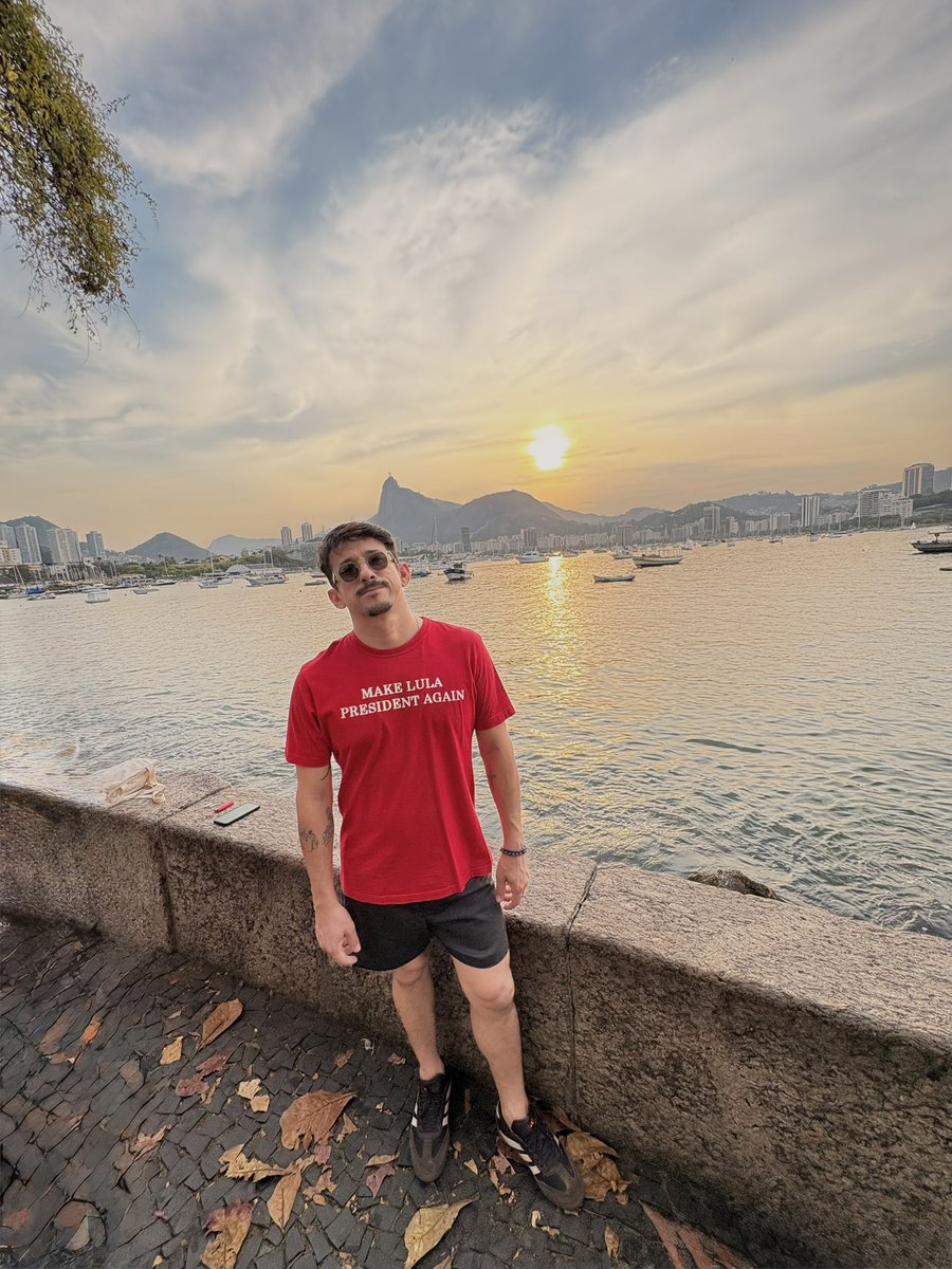 rob_de_Roberto's tweet photo. Minha colinha #LulaNoCoraçãoDoPovo #RiodeJaneiro @_Heloisa_Helena https://t.co/mSkpA33Yjs