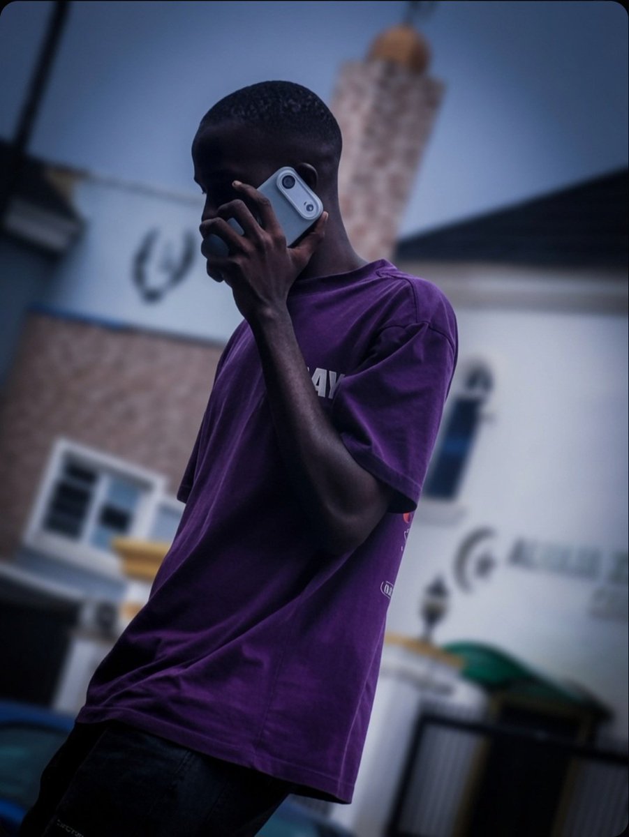 bigmalone_'s tweet photo. @MrMekzy_ S20 fe Samsung o https://t.co/eNLpawJUa4