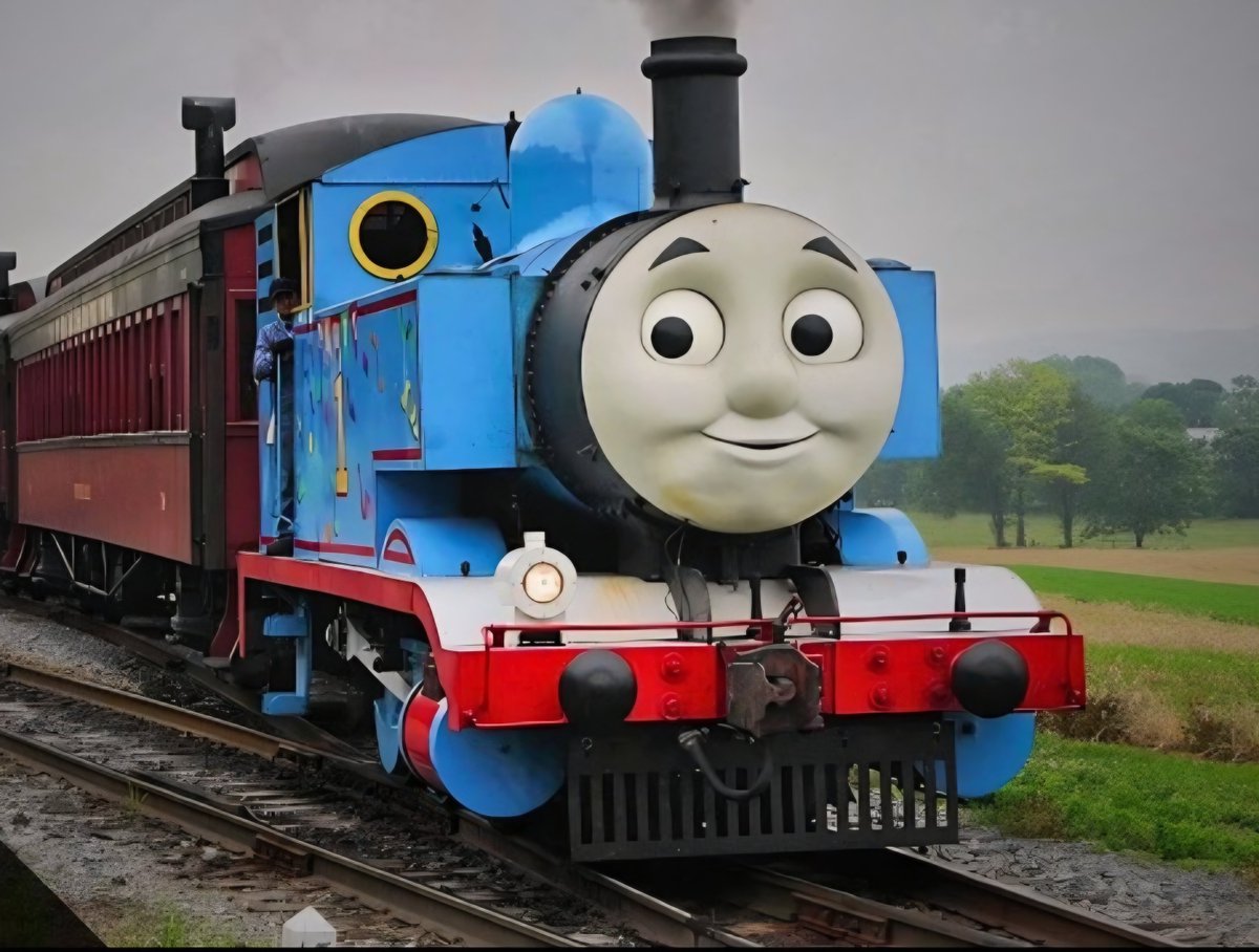NWRMOD5's tweet photo. Went to Day Out with Thomas at Strasburg today, had a great time. 

I talked to a guy who works in the shop and asked him about BEDT 15 Thomas. Pretty sure (idk if) all of this has been covered already but just wanted to put this out there. https://t.co/4QsZ25VIBI