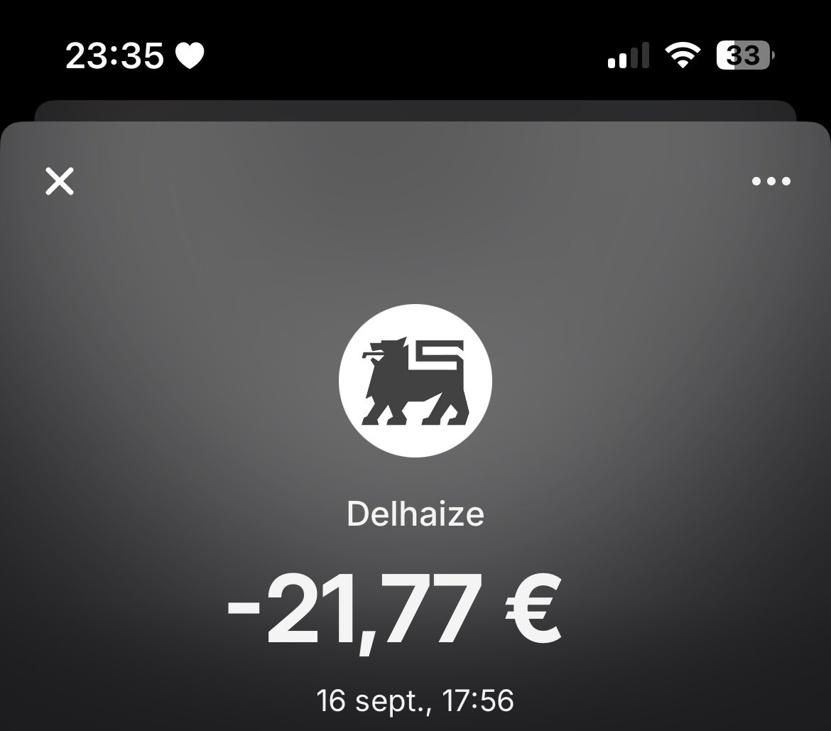 bybby_7's tweet photo. y’a pas des moneyslave pour remboursés tout ce que j’ai acheter cette semaine ? https://t.co/sqHKtqP2Ut