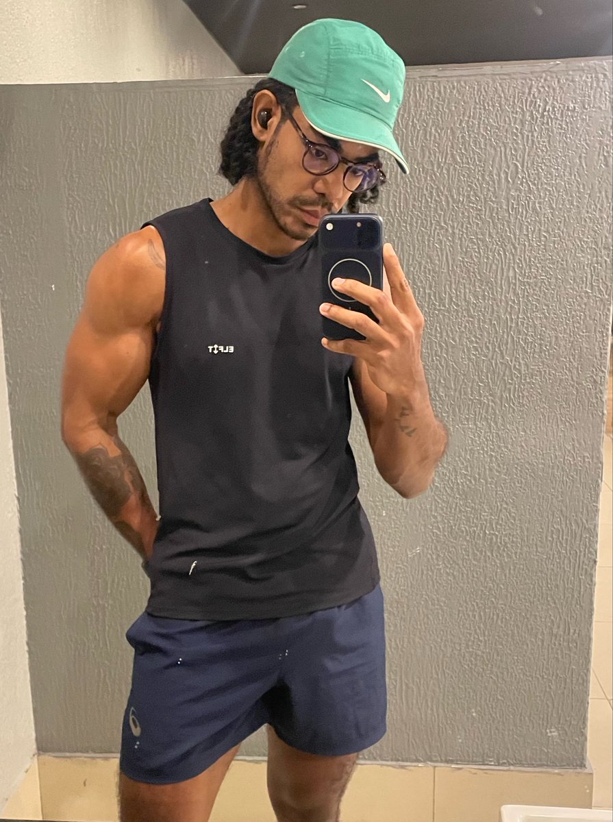 Kerluis's tweet photo. De Manhã 
De Tarde 

Treino | Trabalho 🔁 https://t.co/lyAhBEtlCx