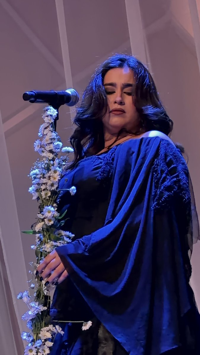 Covencamilizer's tweet photo. Como tan hermosaaaa 😭🖤 https://t.co/6h0TKwUjEi