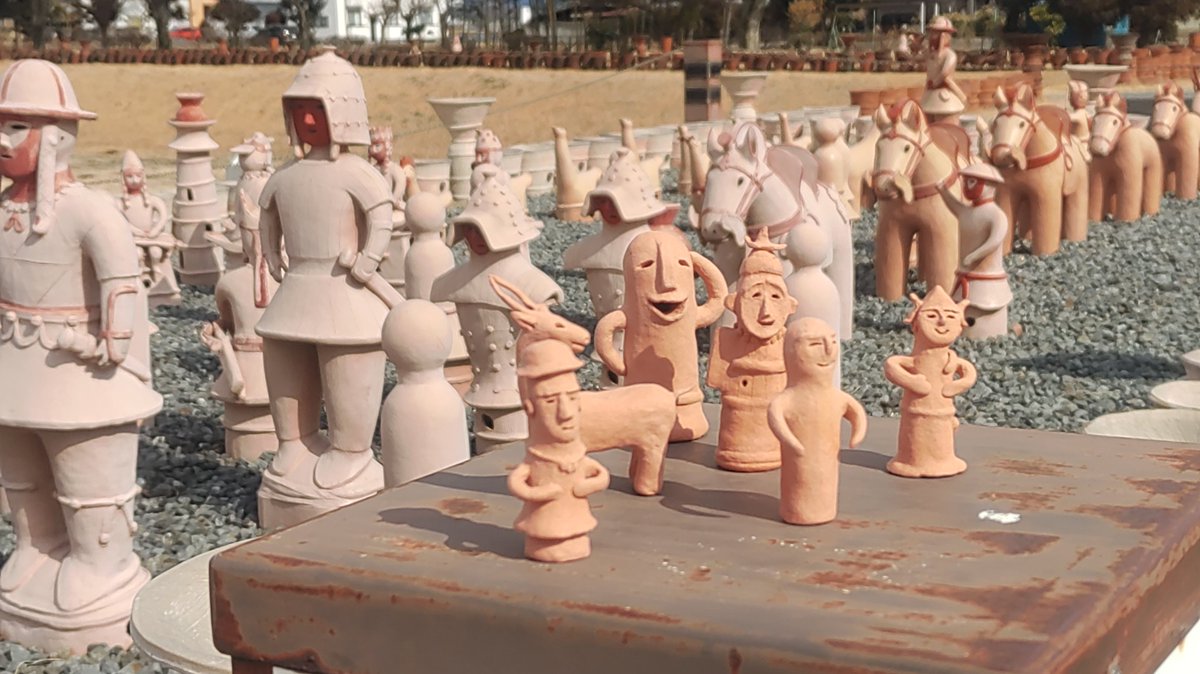820haniwa's tweet photo. いつもとても混んでいる

#はにわ
#群馬
#八幡塚古墳 https://t.co/A5mGOwvohS