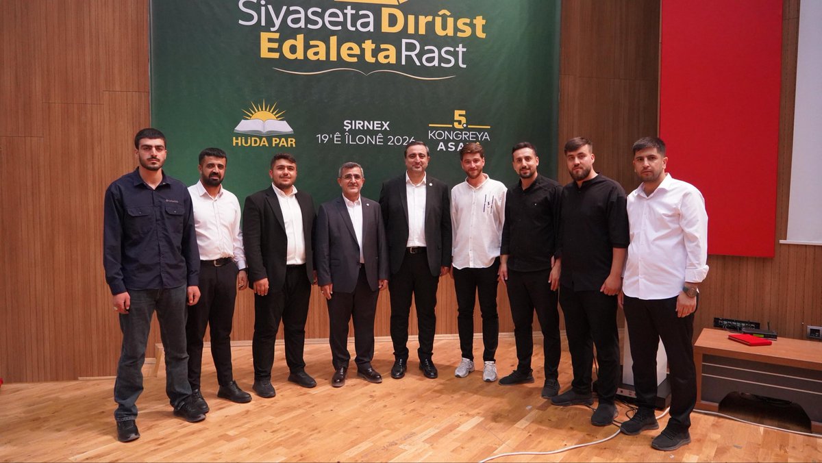 HurGenclik73's tweet photo. Şırnak İl Başkanlığı görevini devralan Sayın Nasuh sevinik başkanımızı tebrik ederiz. Allah beraber güzel çalışmalar yapmayı nasip etsin.
#şırnak #hüdapar https://t.co/tiW65XxkLy
