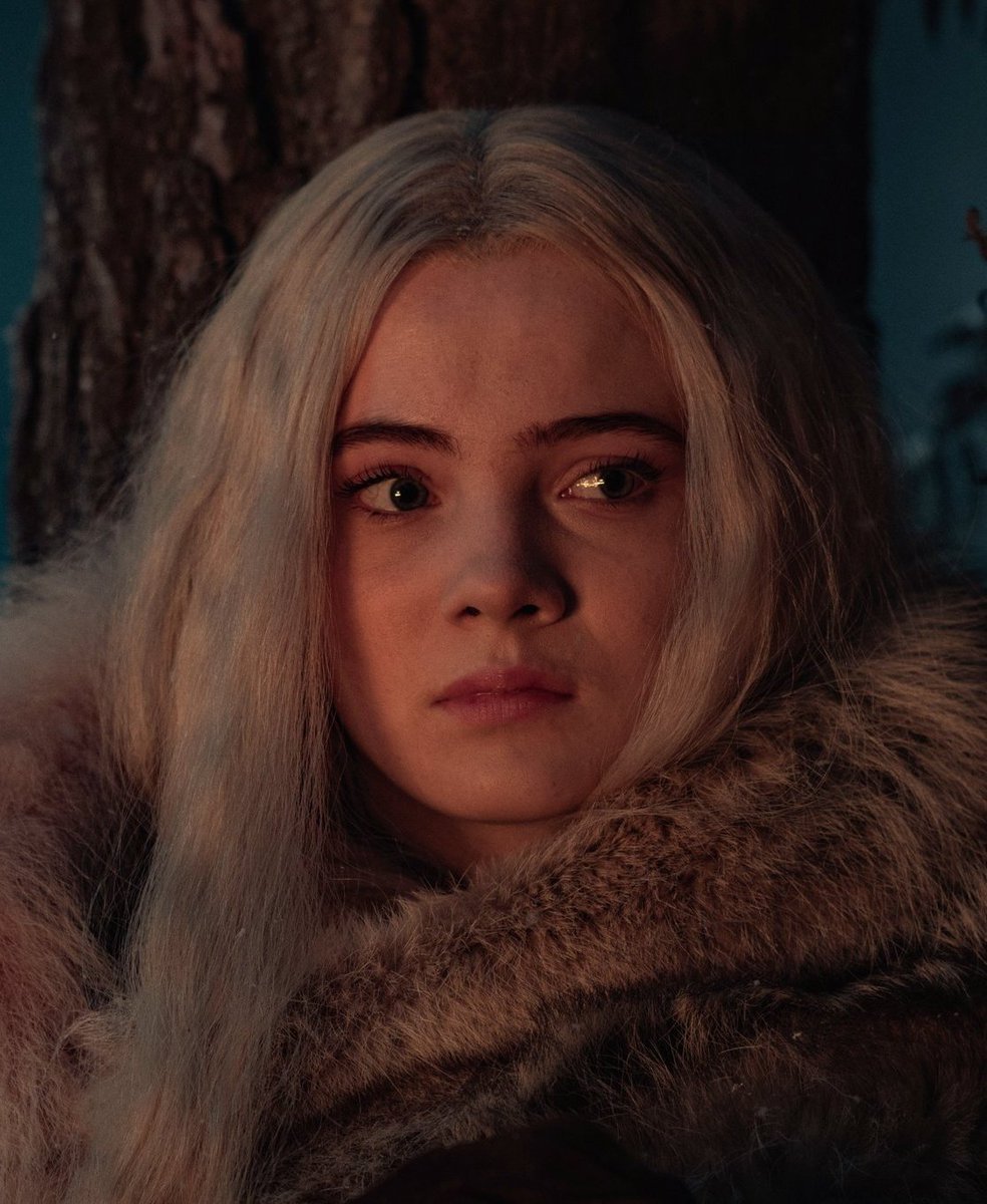 TheCinesthetic's tweet photo. Happy 25th Birthday to Freya Allan! https://t.co/4jeGWdr6Z3