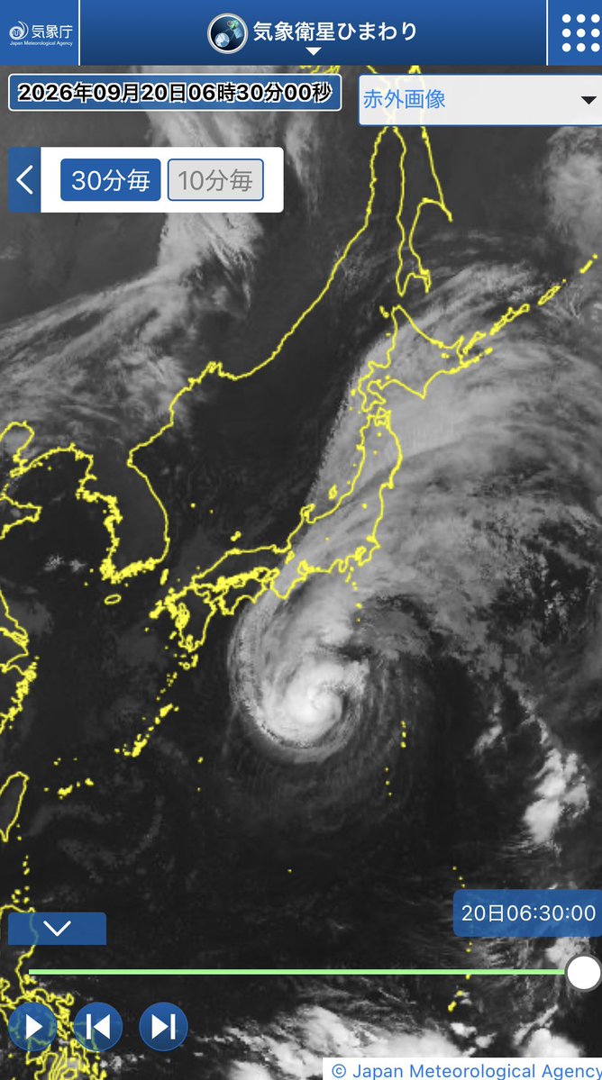 369mutuiwaki's tweet photo. のんびり台風🌀今の状況
心配だな〜
駐車場の水が、なかなか引かない https://t.co/I0zDjLk3Pt