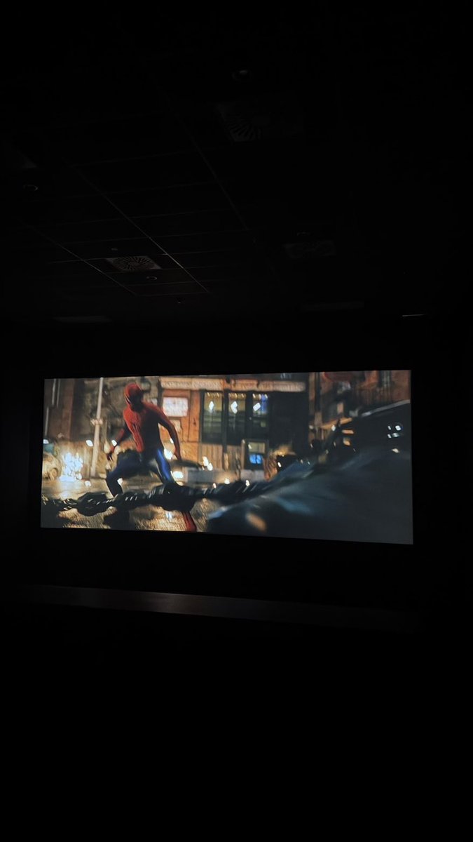 n5xii_'s tweet photo. A cinema night with Spider-Man to clear the mind 🍿🖤. https://t.co/NN54y3p9kE
