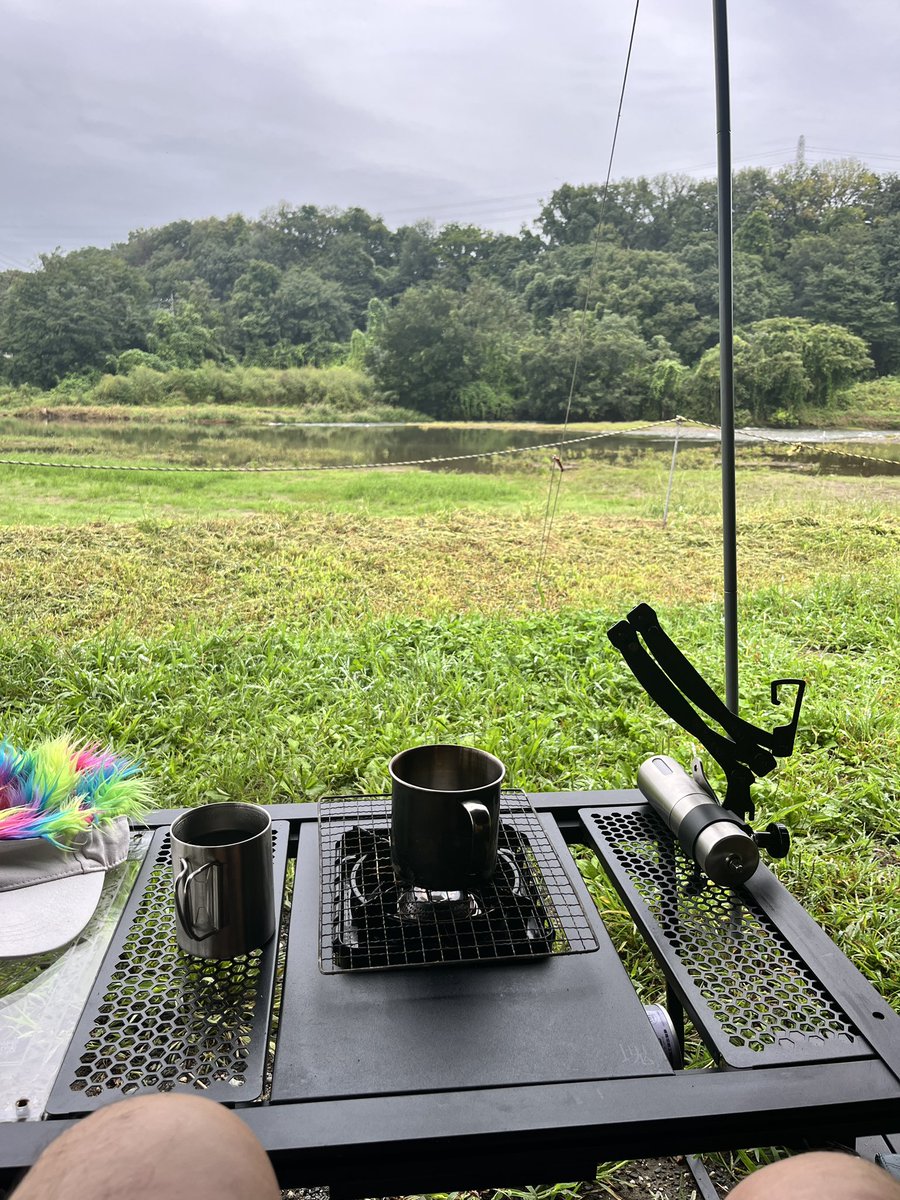 outdoor_nurse_m's tweet photo. おはようございます。

幸い、雨が止んでおります

とりあえず一服☕️ https://t.co/wsnfXjCauV