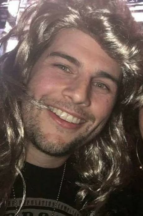 Josseline000's tweet photo. Matt with that blonde wig 😂😭 He looks so cute. 😌😌 https://t.co/8VYFzBHR5K