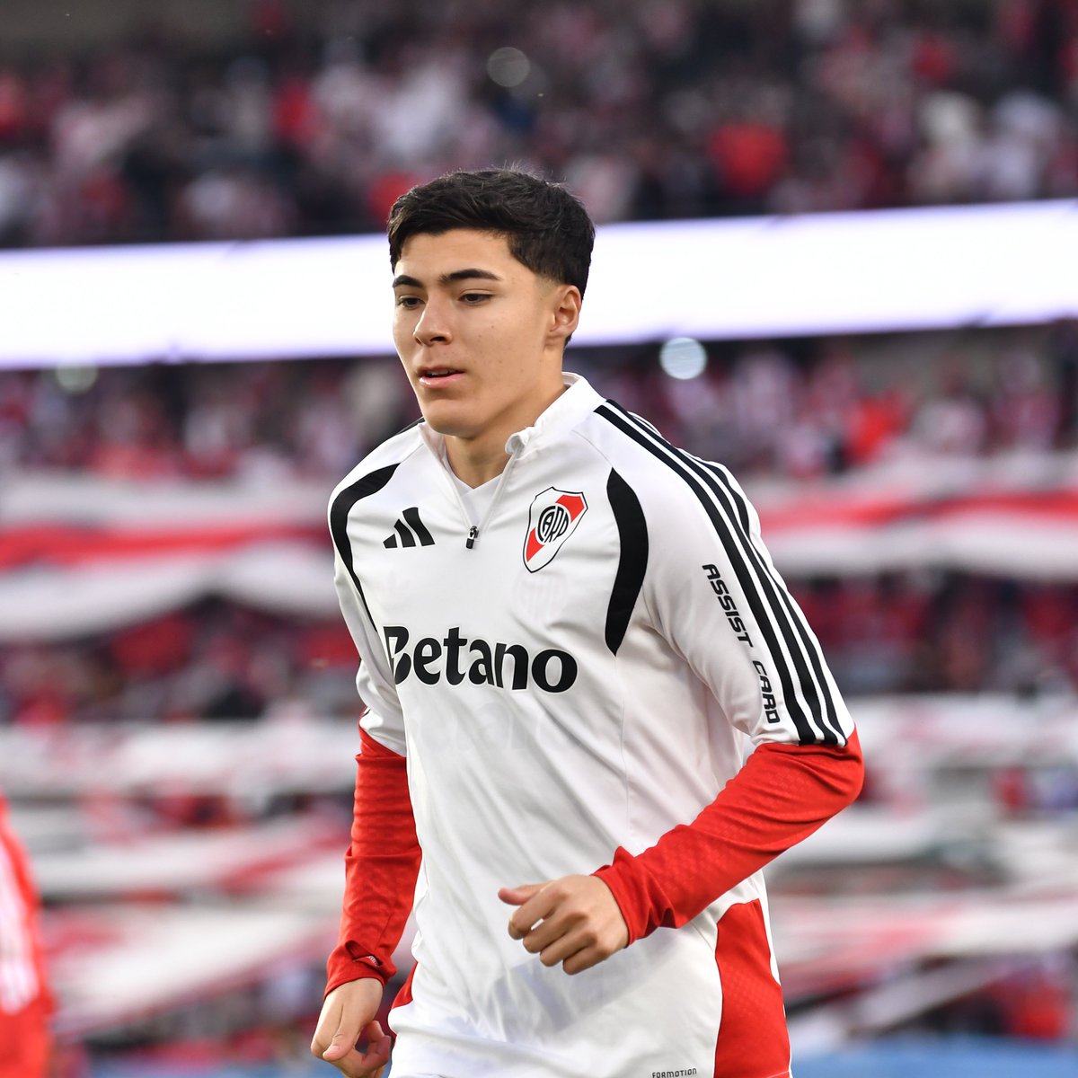 RiverPlate's tweet photo. 🔜⚽️⚪️🔴⚪️ https://t.co/ZHzOStYuf1