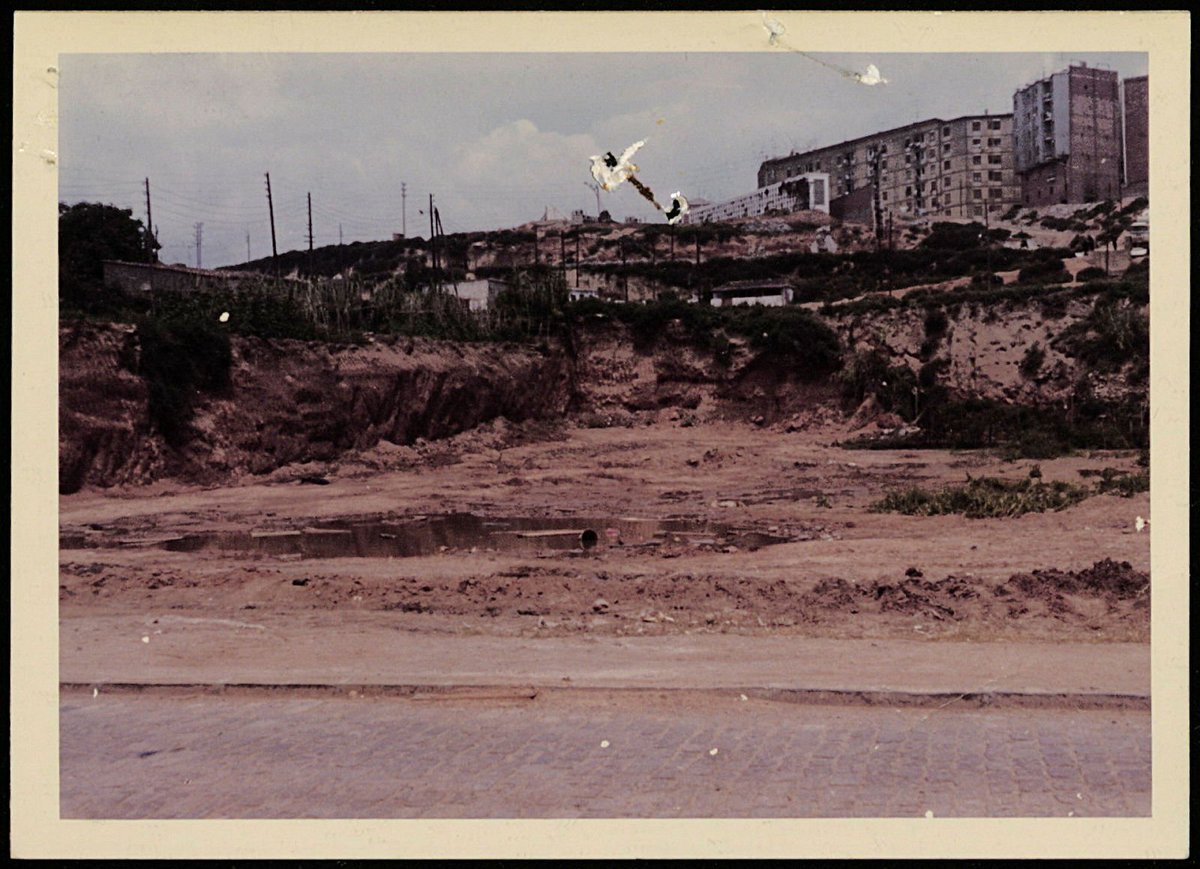 ireneuc's tweet photo. L'avinguda Ventura Gassol (anomenat Crucero Baleares fins el 1980) havia de ser una avinguda que unís la carretera provincial (Prat de la Riba) amb l'Av. Masnou creuant la via per un viaducte i passant per l'actual c/Teide. El PGM de 1976 va anul·lar aquest projecte. #HistoriaLH https://t.co/i2YYQPaycp