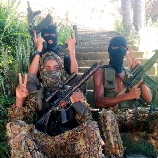 o_existir12399's tweet photo. Vimima da sociedade // Terrorista https://t.co/Sv8PJu1WKh