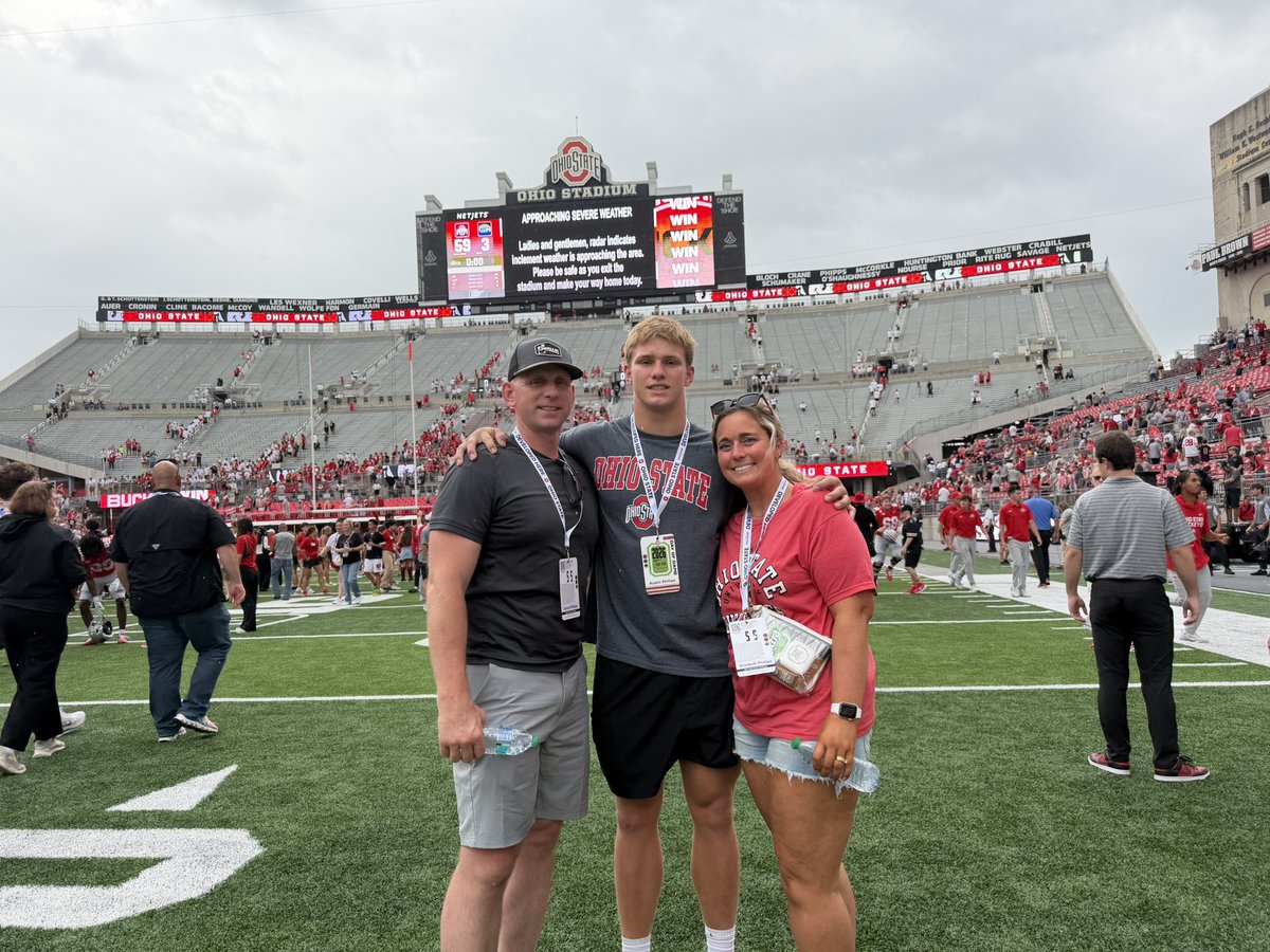Austin_RB2's tweet photo. Awesome Game Day Visit with @OhioStateFB. Always a great time talking with @JLaurinaitis55 and @CoachMcGrath22. 
#GoBucks🌰
@ryandaytime @markpantoni @CoachM_Patrick @etwill21 @OSUCoachHinton @CoachDDudley @TomLoy247 @SWiltfong_ @AllenTrieu @Birm @Bucknuts247 @JBook_37 @LettermenRow @Dan_Hope @davebiddle @billrabinowitz @mickdwalker @alexgleitman @_Pat_Murphy @TractionAp @1_vowil @jalen_vandy8 @ENKnightsFB