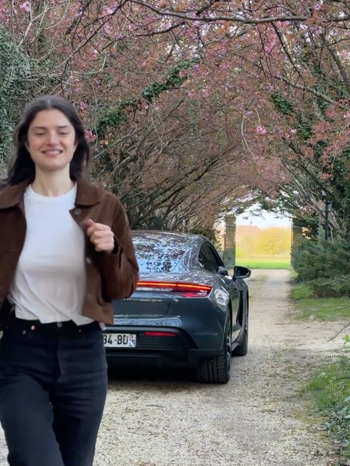 labonitastrella's tweet photo. Mon kiff absolu depuis 48h : chacun de ces instants 😱🤩❤️
.
Grâce à , j’ai vécu une escapade entre girls avec l’une de mes meilleures amies d’enfance, que je n’avais pas vue depuis (vraiment trop !) longtemps 🫶👯‍♀️
.
Tout en conduisant une Porsche Tay... https://t.co/OmiujVIxa4