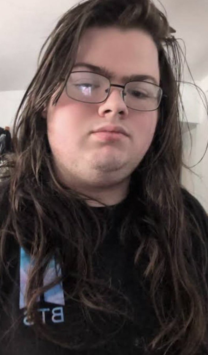 spokefrags's tweet photo. hello i stan illit and i say #bbtwtdisband on every post i make and i defend flux hes only 20teen he did nothing wrong My face btw pls dont be mean :333 https://t.co/cQINy8fv8H