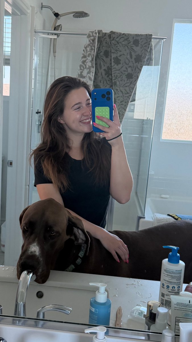 AZaylor17078's tweet photo. Life is better with paws, cuddles &amp; wagging tails 🐕💕
https://t.co/hP3OyDFJjO https://t.co/idmvnyGHDN