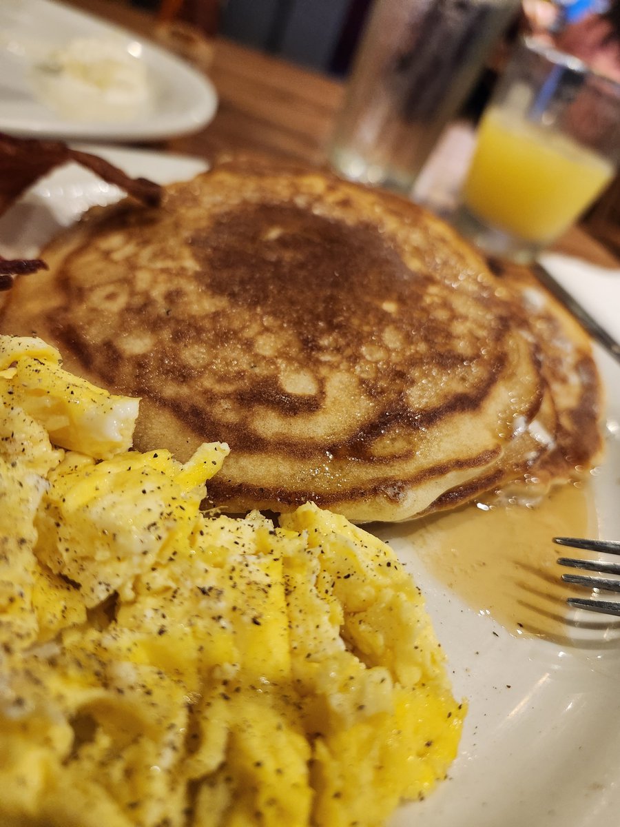 Nachimus's tweet photo. Decent brunch earlier today https://t.co/Q0hsk1SxWi