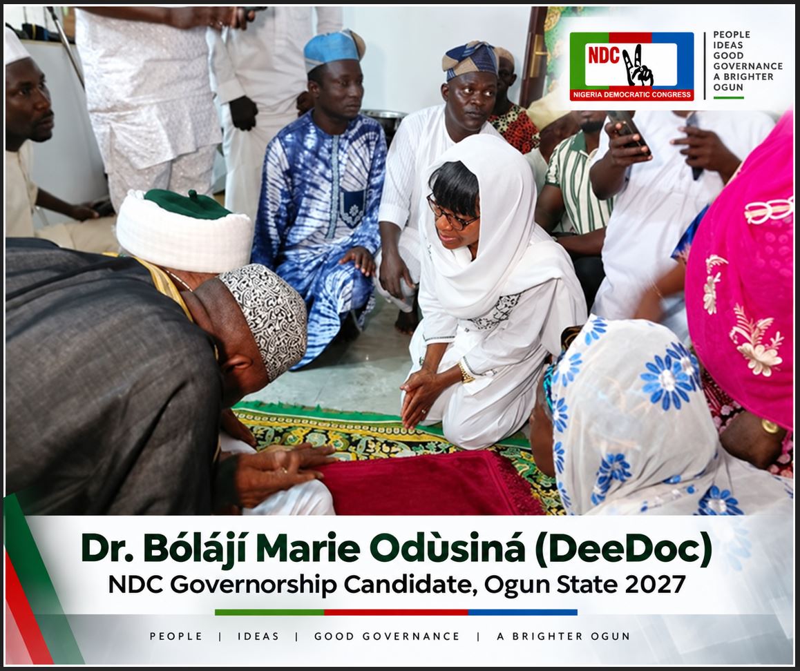 DEEDOC2027's tweet photo. Dr. Bólájí Marie Odùsiná &amp; her deputy, Hon. Adeyemi Yunus Adesina, visited the Ansar-ud-deen Central Mosque, Abeokuta, where they joined Muslim faithful for Jumat prayers. A moment of faith, community engagement &amp; listening as the 2027 journey continues. #DeeDoc #BolajiOdusina https://t.co/jTsuf9HbLD