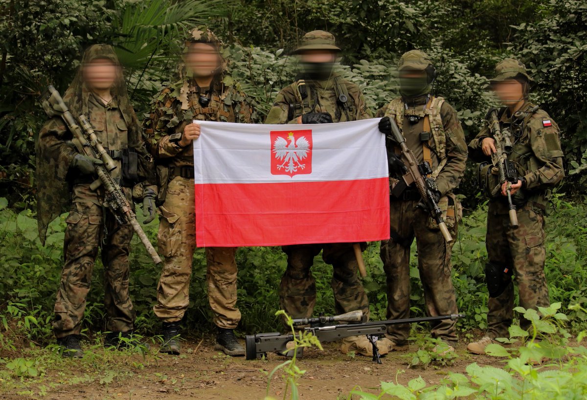 SergeantZyco0's tweet photo. Japan Airsofters Polish Special Forces  gear https://t.co/XRPv0vrYpm