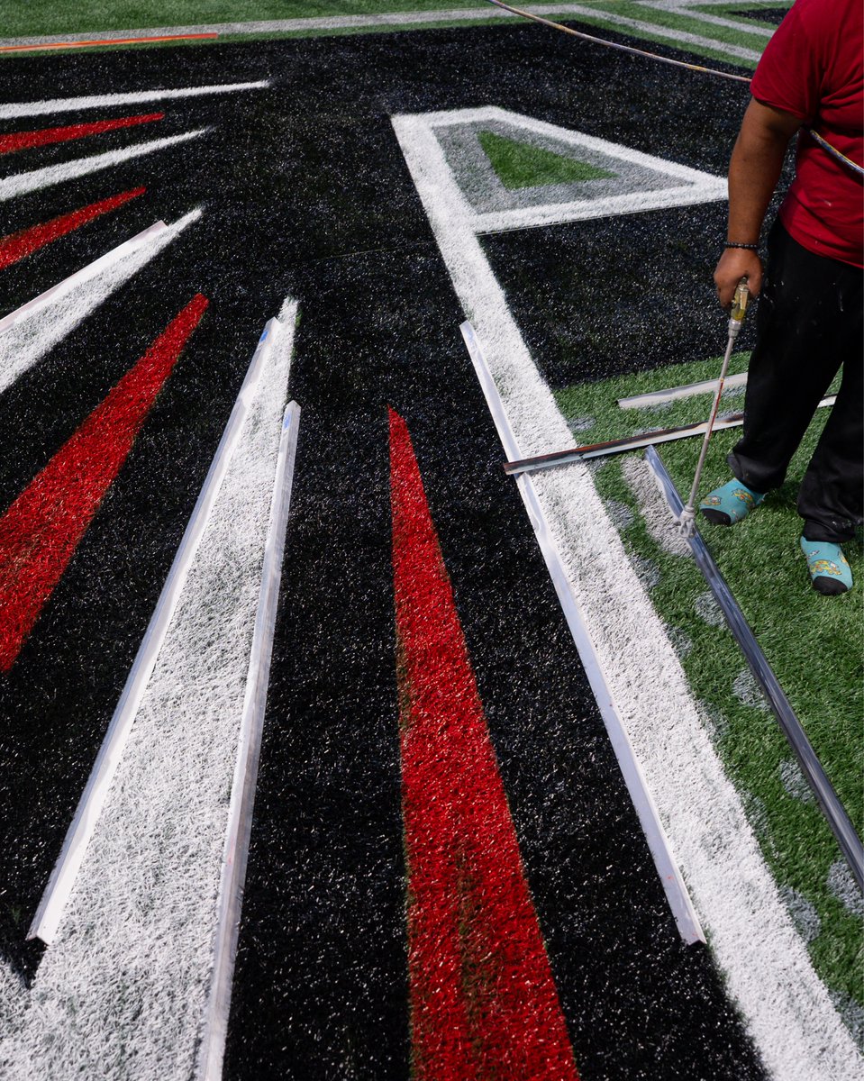 AtlantaFalcons's tweet photo. Almost go time ⏰ https://t.co/A4qXNDyRwY