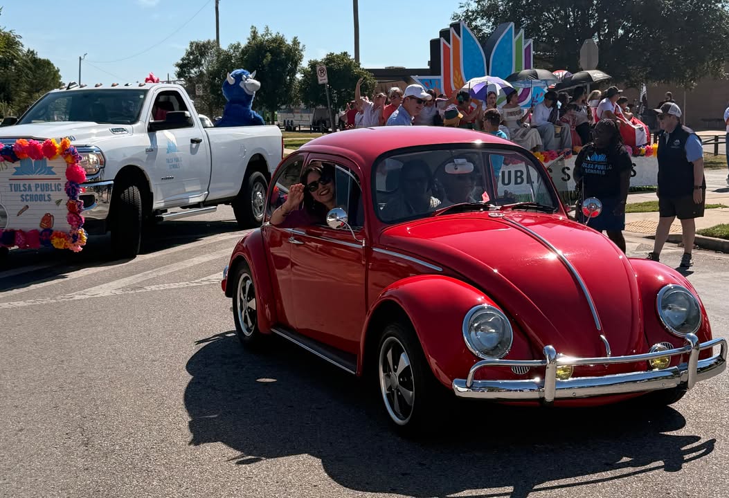 cityoftulsagov's tweet photo. What a great day at La Fiesta de Tulsa!

City of Tulsa employees were proud to join thousands of community members in celebrating the rich cultures, traditions, music, and food of Hispanic and Latin American communities. We were especially honored to see our own Deputy Mayor Krystal Reyes serve as this year's Grand Marshal.

Thank you to the Tulsa Global District, Tulsa Public Schools, and the Consulate of Mexico in Oklahoma City for bringing our community together for such a vibrant and meaningful celebration.