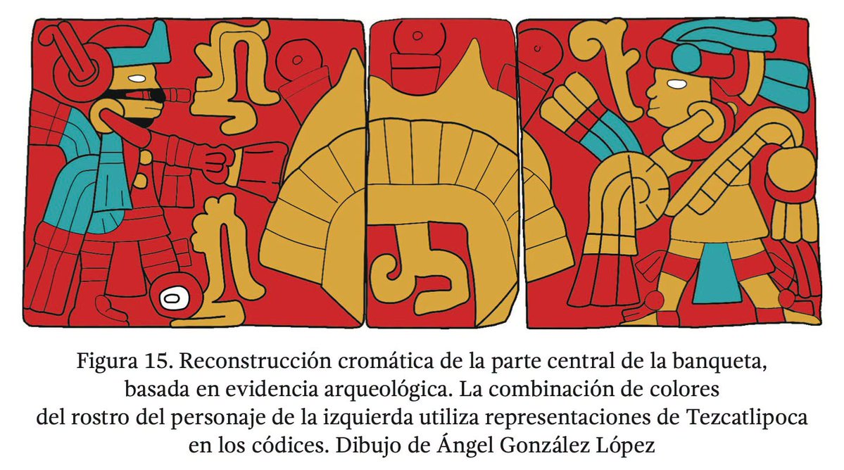 LibretaNegraMx's tweet photo. En 1913, Manuel Gamio encontró decenas de lápidas policromadas bajo la calle Seminario en el Centro Histórico de la Ciudad de México. Las extrajo parcialmente, cubrió el resto y durante 110 años el conjunto durmió disperso sin que nadie pudiera leerlo completo.

La investigación contemporánea reunió por primera vez las 95 lápidas en una reconstrucción hipotética coherente. Lo que revelan es una de las piezas de propaganda política más sofisticadas del Imperio Mexica: una banqueta de 14.5 metros en el lado de Huitzilopochtli del Templo Mayor, con dos secciones superpuestas — serpientes emplumadas sobre fondo rojo en el friso superior y 54 guerreros marchando hacia un zacatapayolli en llamas en el registro inferior — concebida como declaración de poder, legitimidad y continuidad histórica.

Los guerreros visten a la usanza de Tula, con el vocabulario visual tolteca: plumas de zacuan del color del fuego, plumas de quetzal, ajorcas que los identifican simbólicamente como aves y mariposas, las almas de los guerreros muertos. La declaración era explícita: los mexicas eran los herederos legítimos del poder tolteca.

La figura más extraordinaria — visible solo bajo luz rasante — es el líder de la procesión: un personaje con los atributos de Tezcatlipoca y una flecha que perfora su nariz, logograma del nombre Ilhuicamina. El personaje es el ixiptla, el personificador humano del dios. Y ese personificador es el propio Moctezuma Ilhuicamina, quinto tlatoani de Tenochtitlan.

Al final del ciclo constructivo, los propios mexicas la enterraron deliberadamente — conscientes de que ciertos objetos tienen una vida ritual específica que exige retirarse del mundo visible con el mismo cuidado con que fue creado.

#CultivamosMemorias #ArqueologíaMexicana