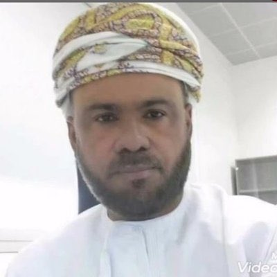 e4_222's tweet photo. @AliSaifmq @Ali_Albukhaiti سؤال بسيط جداً بعيداً عن السياسة هل هذا الملامح ملامح عربية ؟ https://t.co/xrcqu2J5XW