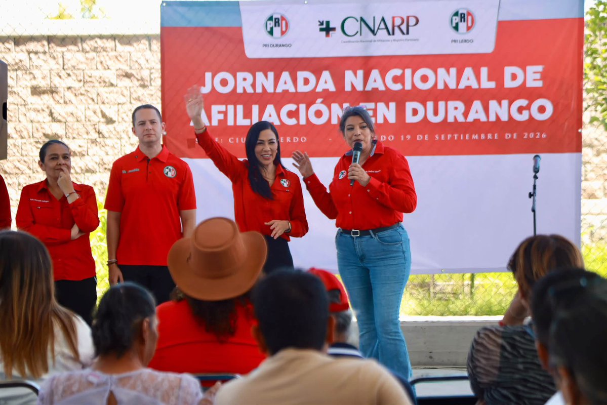 danisotto's tweet photo. Hoy tocó estar en Lerdo, acompañando esta Jornada Nacional de Afiliación a nuestro partido. ❤️💚

Qué gusto encontrarnos con nuestra gente, saludar a quienes todos los días hacen grande al PRI y seguir caminando juntos por #Durango.

¡Seguimos trabajando y sumando desde el territorio! 🙌🏻