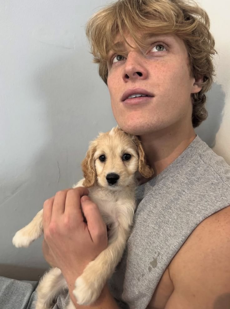 theprophcys's tweet photo. te amo bradley te amo https://t.co/dQotv5N0OL