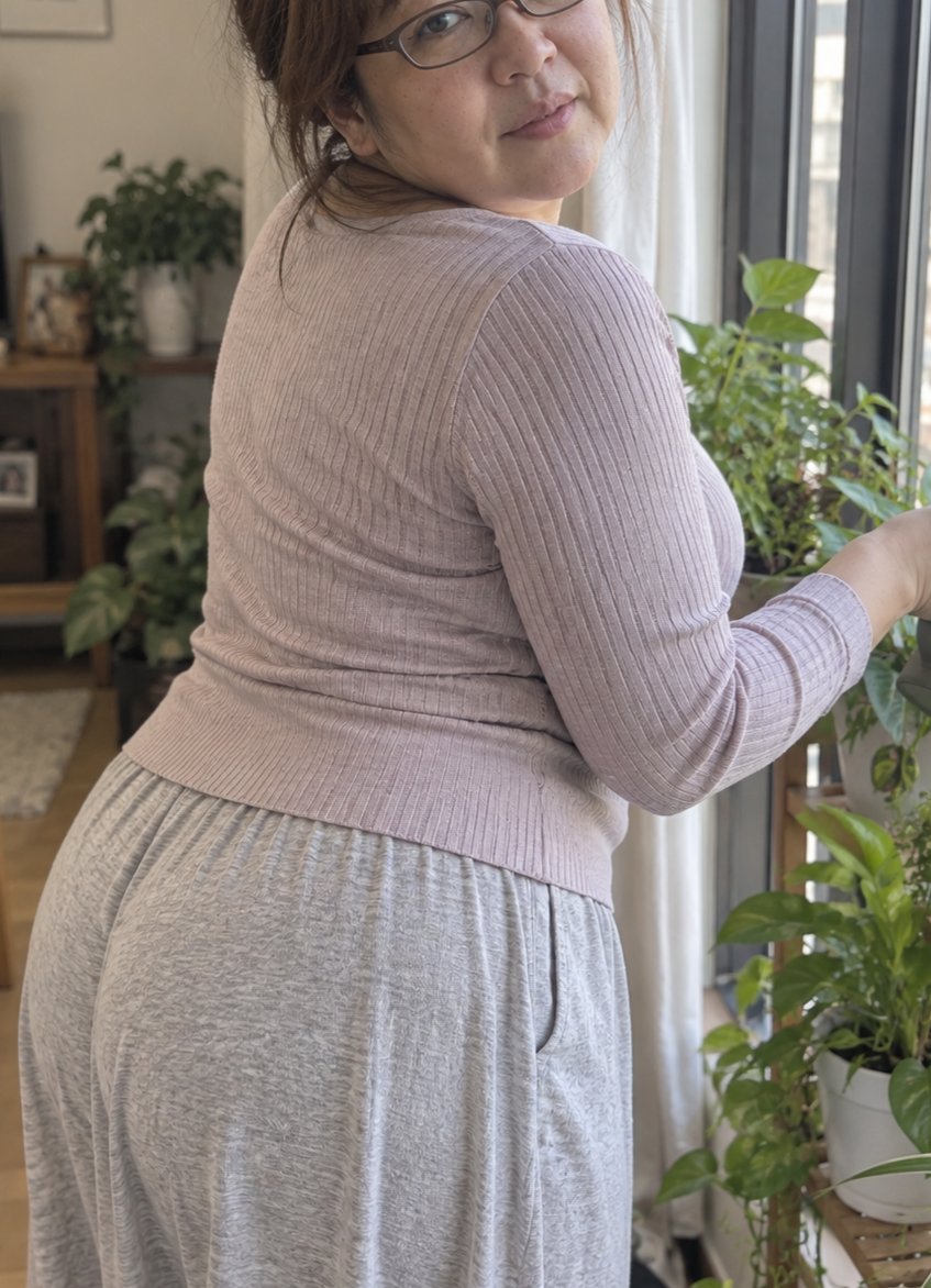 Rfekaya1's tweet photo. 結婚は諦めモード

48歳のレジのパートと
付き合うとかムリだろうし、大丈夫。。

今は、ワンナイトでいいから
いますぐ、抱いて。 https://t.co/o2qPEMMlTe
