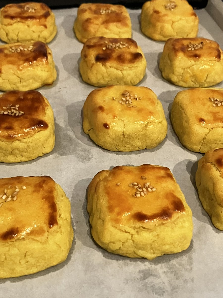 cucumber_u's tweet photo. 0時に焼き上がり深夜のティーパーティーした

これはスイートぽティと🍠 https://t.co/UvZT00H6cc