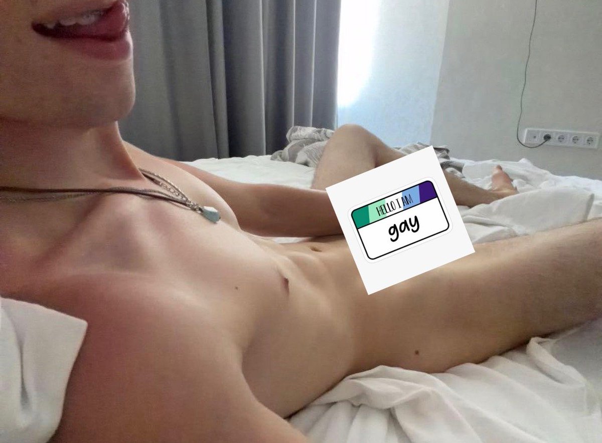 itsalex_hey's tweet photo. Є хто також носить брекети? 🤭 #gay #men https://t.co/9rj5vmyQ92