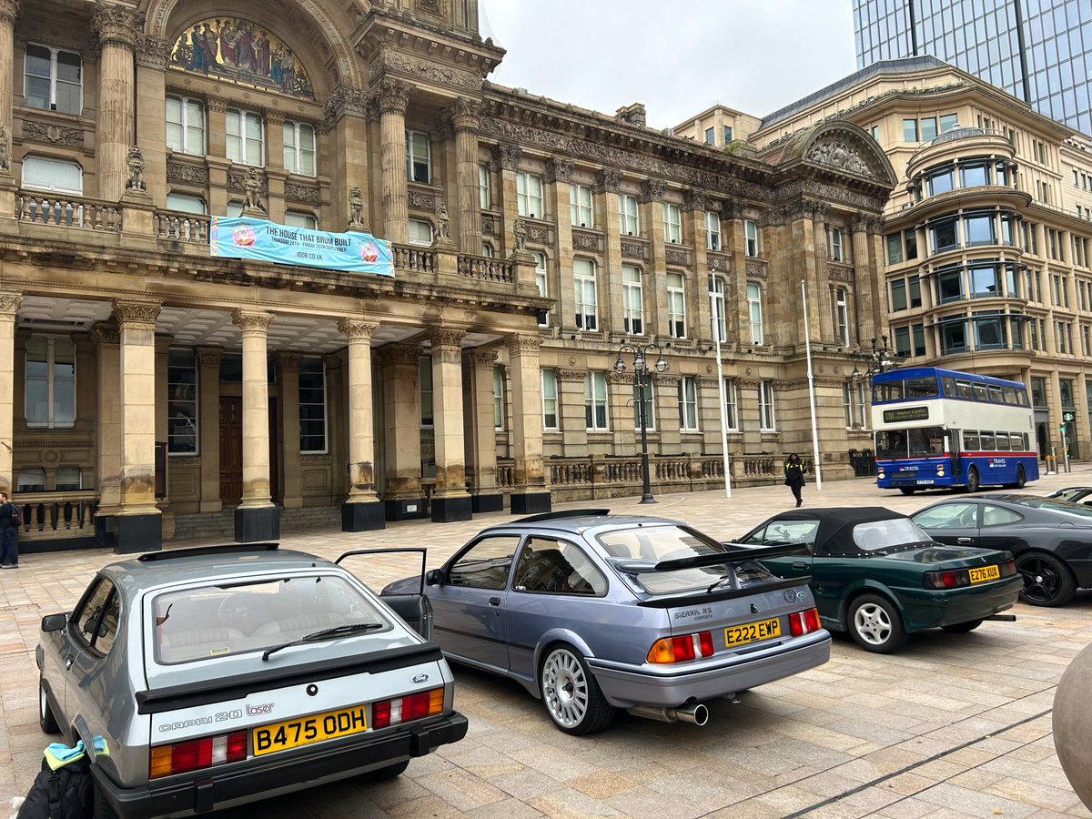 SimonGBrooks's tweet photo. Nostalgic scenes with the arrival of some old buses to start the second day of @BhamColmore’s #BrumTransportFest 🚌 

#Birmingham #VictoriaSquare https://t.co/aUM7mgD4G6