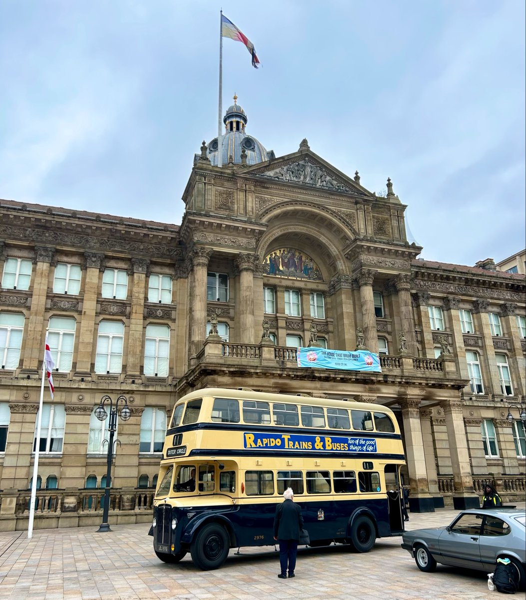SimonGBrooks's tweet photo. Nostalgic scenes with the arrival of some old buses to start the second day of @BhamColmore’s #BrumTransportFest 🚌 

#Birmingham #VictoriaSquare https://t.co/aUM7mgD4G6