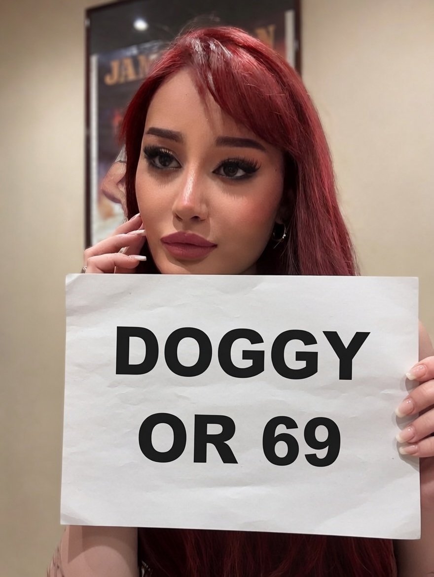 KateRobertW9's tweet photo. Be honest 😊😛
Or both? https://t.co/hnHjZ9nEY4