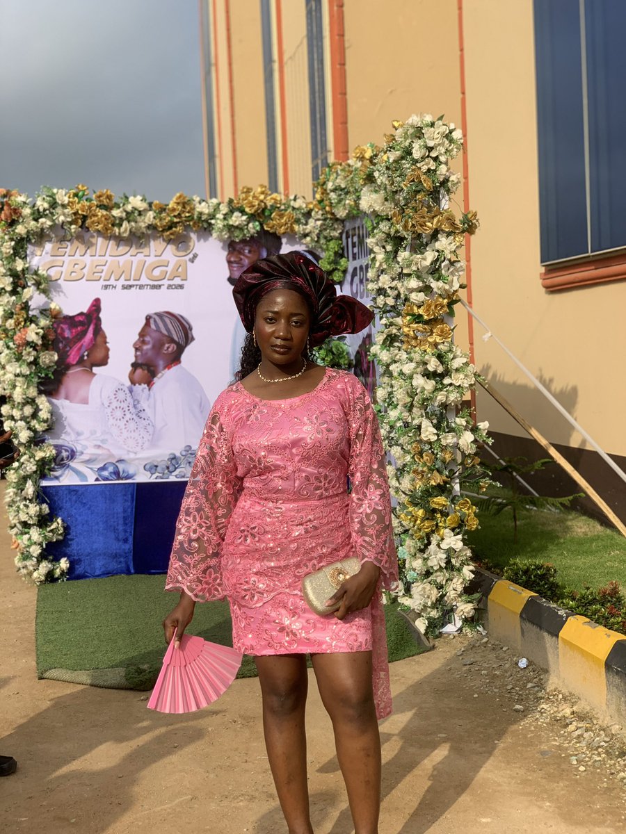 torkwase_'s tweet photo. I looked stunninggggg!!!
Give me a Yoruba name already🤭🤭🤭 https://t.co/o8Lj0PEzbC