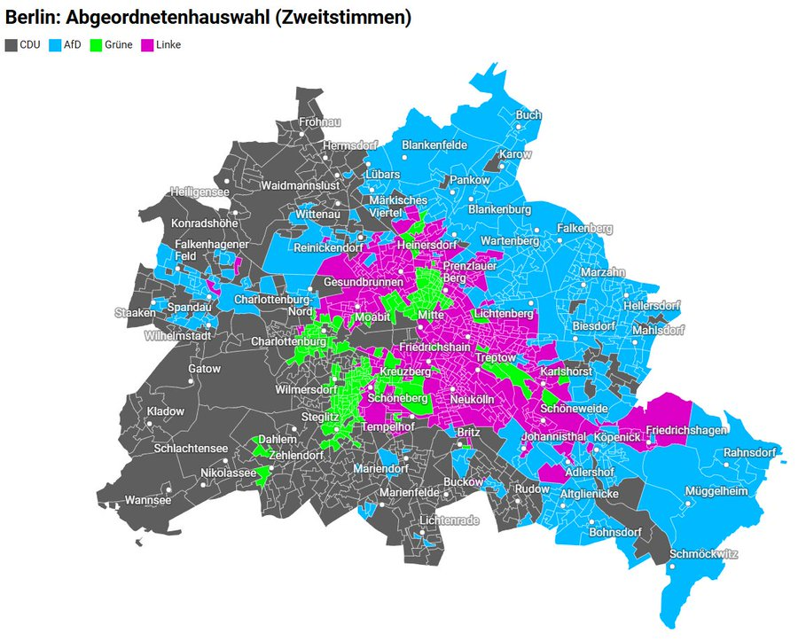 pfbarbadillo's tweet photo. Berlín vuelve a estar dividido y casi por la misma línea del Muro, pero ahora el lado oriental, en vez de rojo, es azul (AfD)... y el lado occidental es 'woke'.

⬇️ Mapa tomado de @jorgegar_esp https://t.co/rRdEiZP4zl