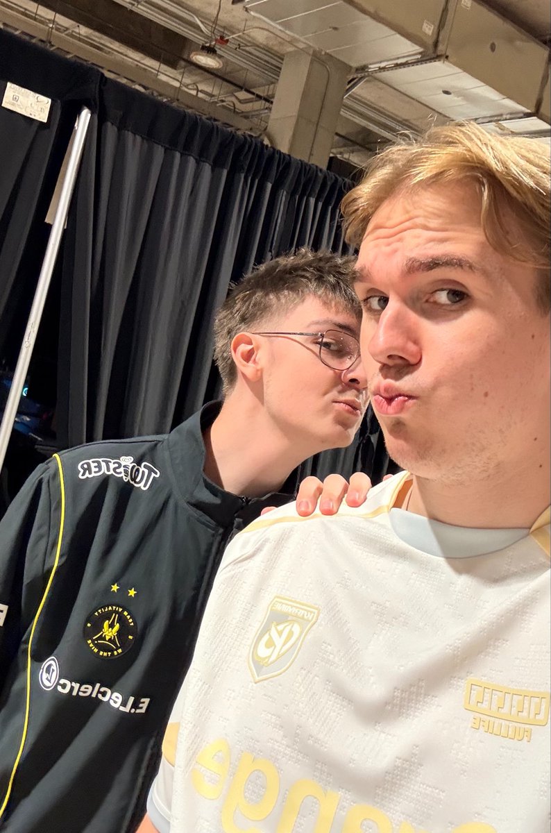 TeamVitality's tweet photo. VITAMINE 🤍 https://t.co/W1503vI75Z