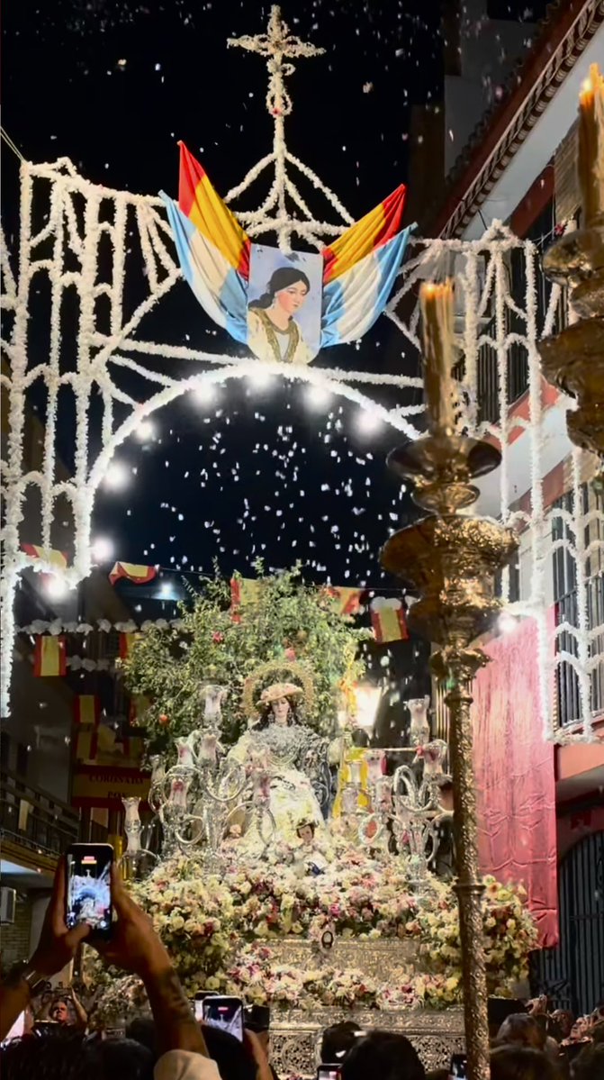 mmmelendez_'s tweet photo. La Triana pura sigue existiendo.

#PastoradeTriana26 @PastoraDeTriana https://t.co/dkCDM0VqPg