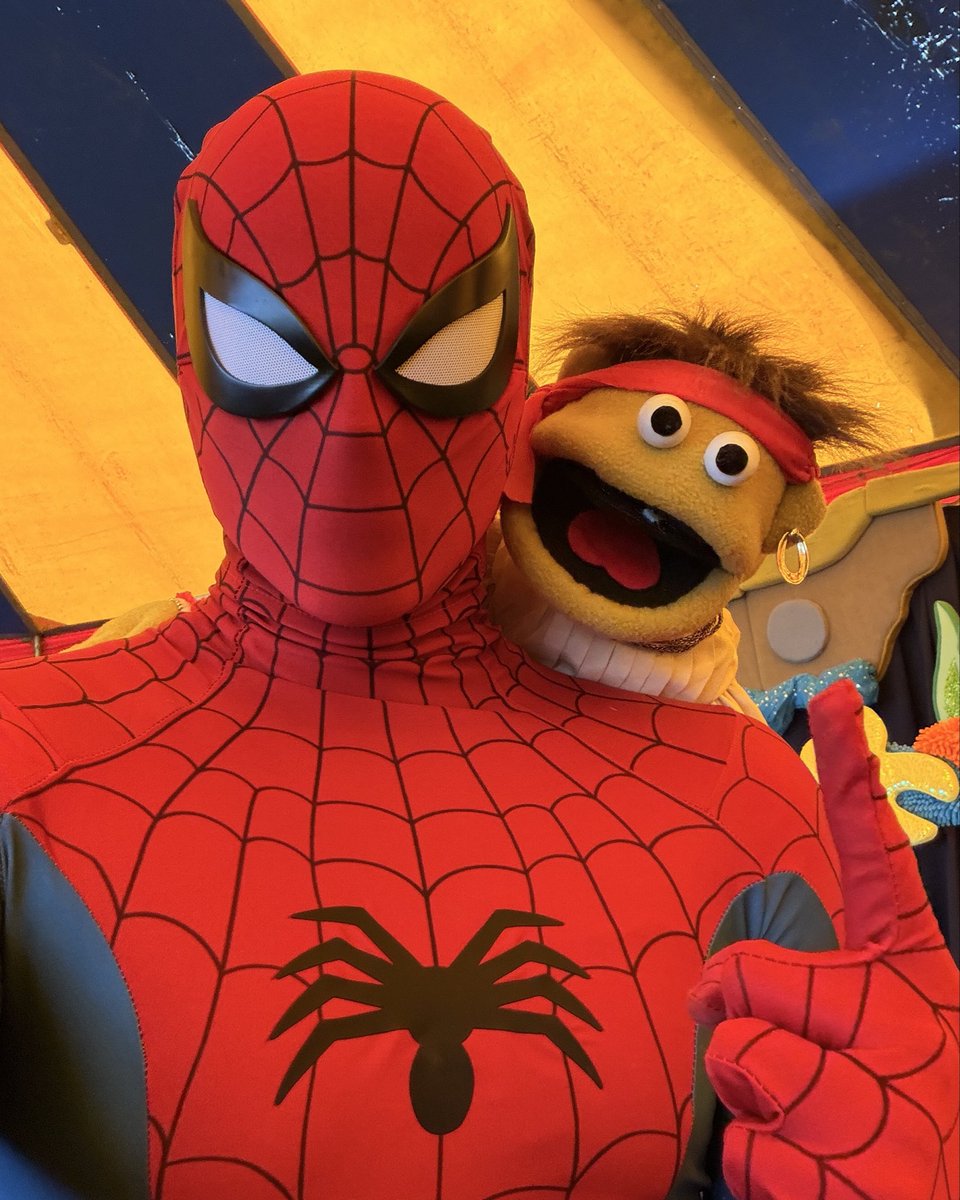 capitalspidey's tweet photo. Keeping the Fair friendly today! https://t.co/CUL0jOgyyz