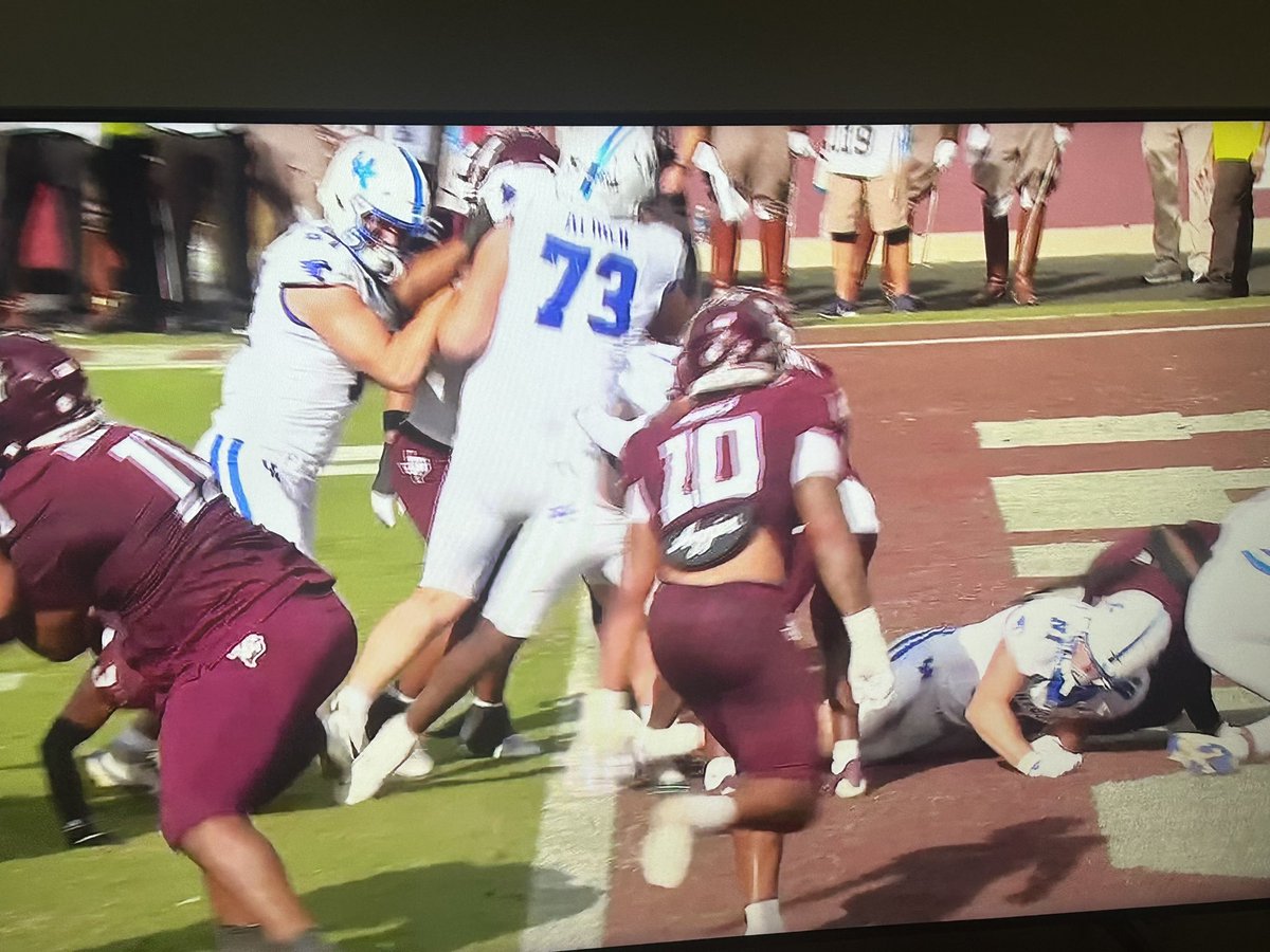 GHamiltonOTF's tweet photo. Getting beat up physically at home by a basketball school has to be demoralizing for a fan base. 

And it’s even worse when your own QB can’t make a “layup” https://t.co/q1AXlORRkx