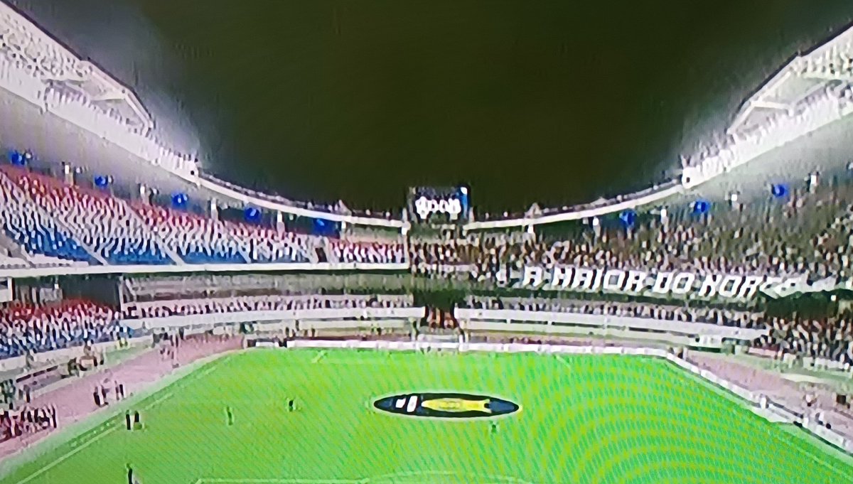 valido44's tweet photo. Remo x Santos. 

Remo brigando para sair do Z4. Arquibancada vazia, não tem mosaico, não tem fumaça azul, e nem postagem da Diretoria e torcida contra a torcida visitante. 

Resumindo: um clubeco de merda, nanicos. Só se mobilizam contra o maior clube do Brasil: o Flamengo. https://t.co/tkwH0ctXBz