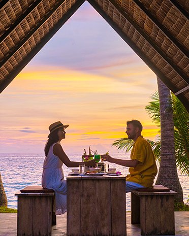 MexicoInsurance's tweet photo. Using a #dating app in #Mexico? #Canada is warning travelers after reports of people being drugged &amp; robbed by someone they met online &amp; invited to their accommodations. Meet new people in familiar public places &amp; tell someone where you are going. https://t.co/86bu64hn09 https://t.co/UcKa4rDIzx