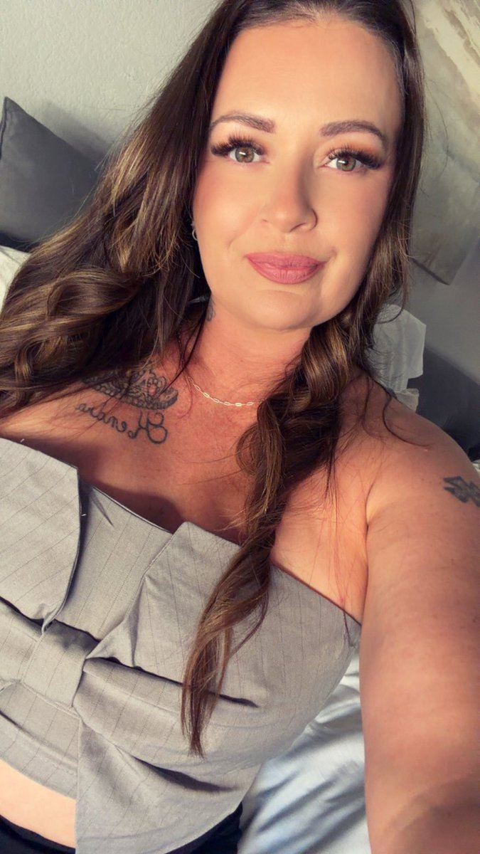 Brielle8484's tweet photo. Saturday! Time to go out! https://t.co/zXXTOq1frY