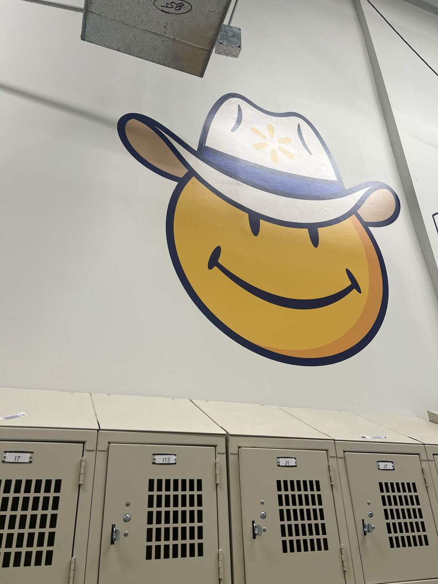dempstrr's tweet photo. they call me lord walmartity https://t.co/jXjY202aZB