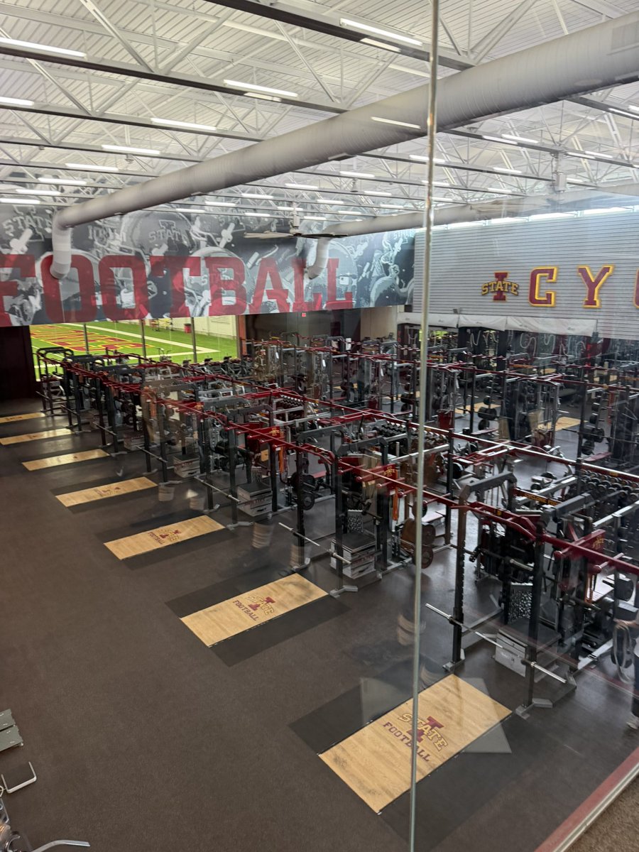 daxchancey's tweet photo. Thank you for having me out for a game day visit @CycloneFB ! Had an amazing time. @CoachHeck_ @Coach_Roehl @CoachACalcutta @wattup_alex @COACHJJ_CYCLONE @RecruitDCFB @CoachStandley @CoachEmbrey_ @HScarJr2 https://t.co/BrRKkjiVxw