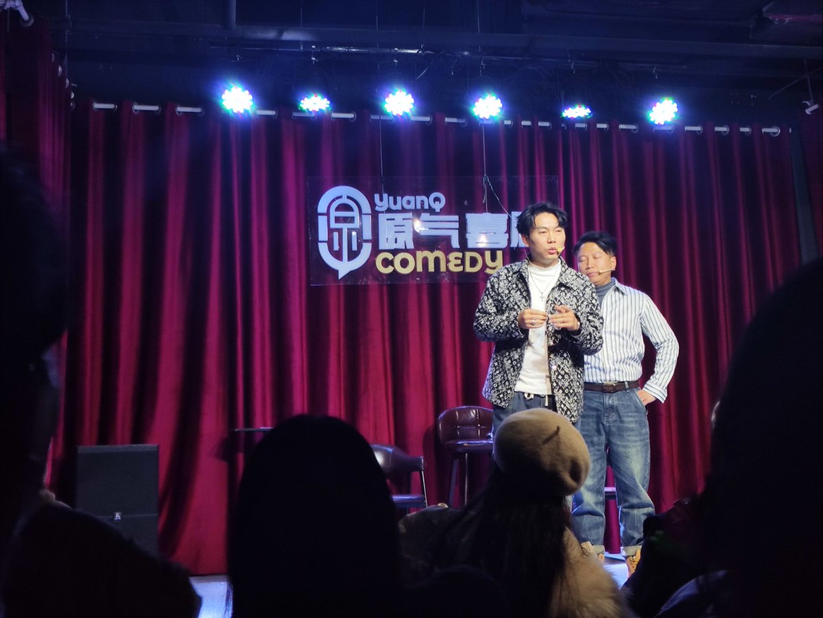 mingyeongin4's tweet photo. Just got roasted so hard at my stand-up set that a guy yelled “You’re funnier when you’re not on stage” — turns off mic immediately and whispers “Fair.” https://t.co/GF3Qt38OnD