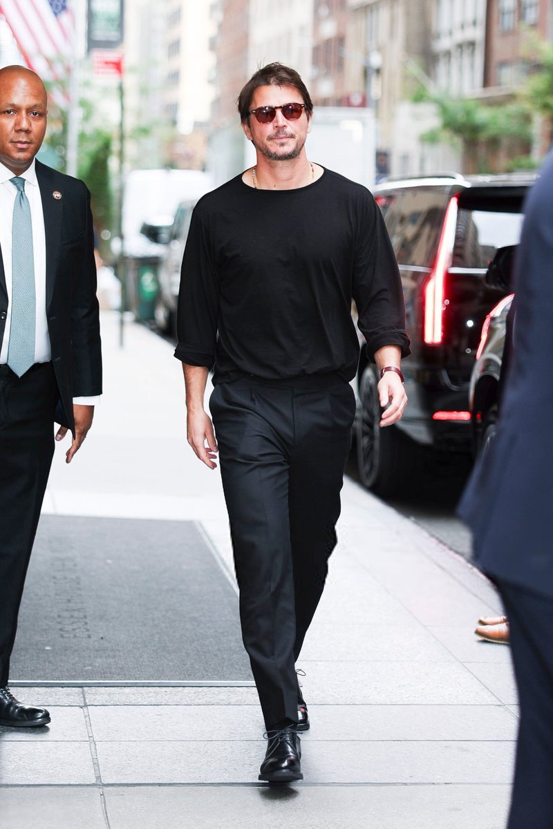 hartnettfiles's tweet photo. 📸 9.19 | Josh Hartnett was seen at the 'Verity' press junket in Midtown on in New York City. https://t.co/FfpHhWiM2J