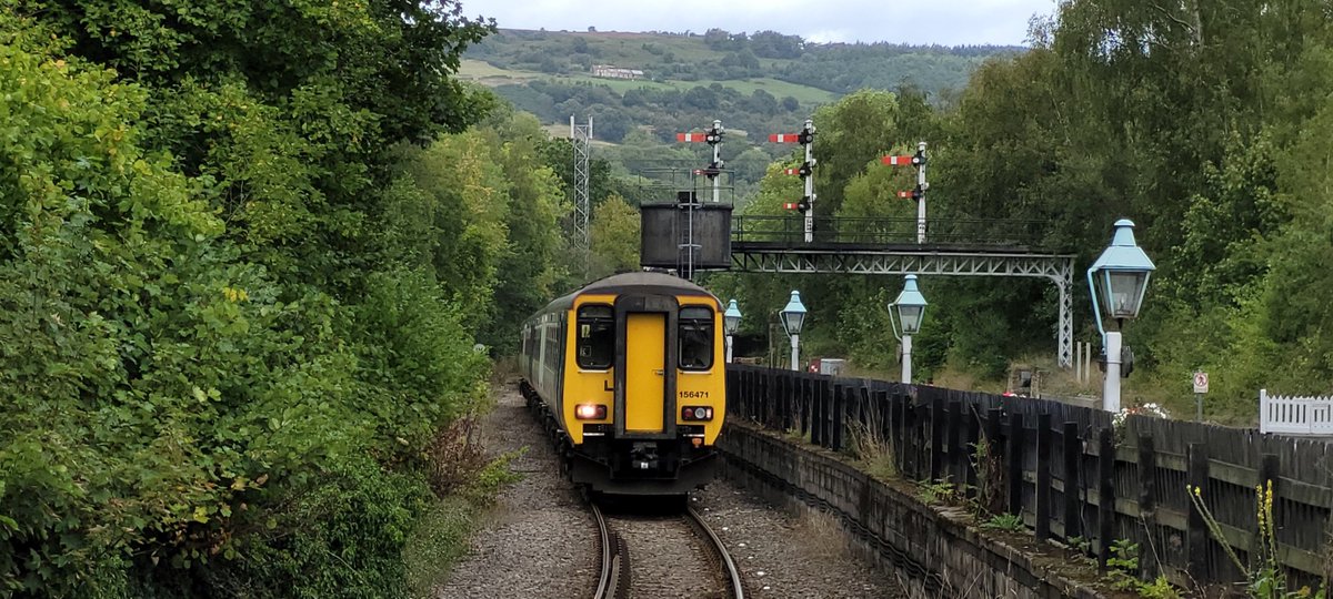 kentrailfan37's tweet photo. Esk valley line service arriving into Grosmont https://t.co/qjPiJXVoG5